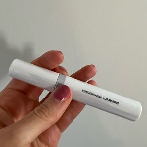 Wonderblading lip masque- whimsical